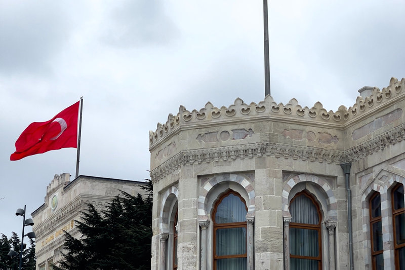 Are Turkish People Arabs? 9 Facts to Know