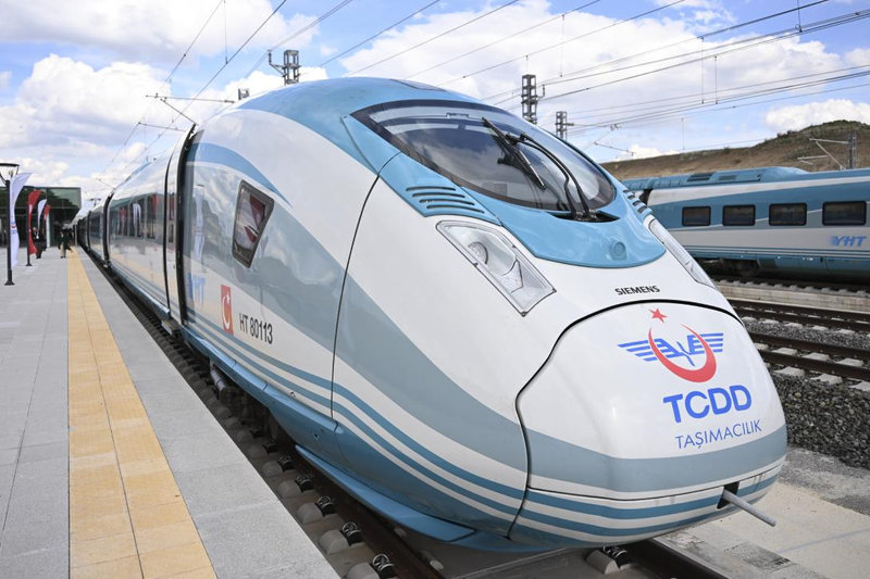 Istanbul High-Speed Train (YHT): Connecting Turkey in Record Time