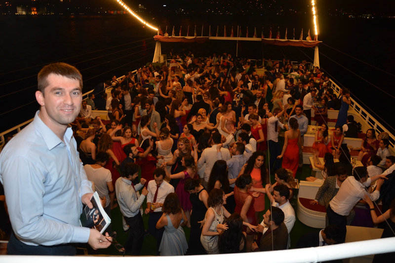 Unlocking Glamour: Istanbul's Exclusive New Year's Eve Boat Party 2025